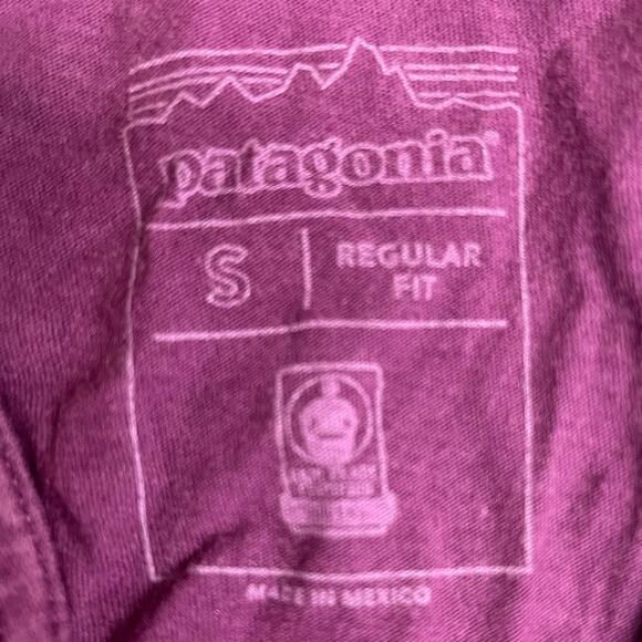 Patagonia Women's Purple and Black Shirt Racerback Fitz Roy Bear Logo - Picture 5 of 5